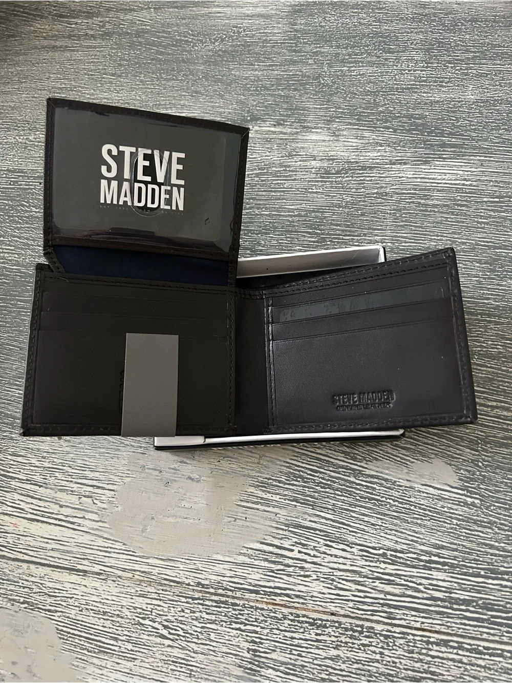 Steve Madden sleek bifold